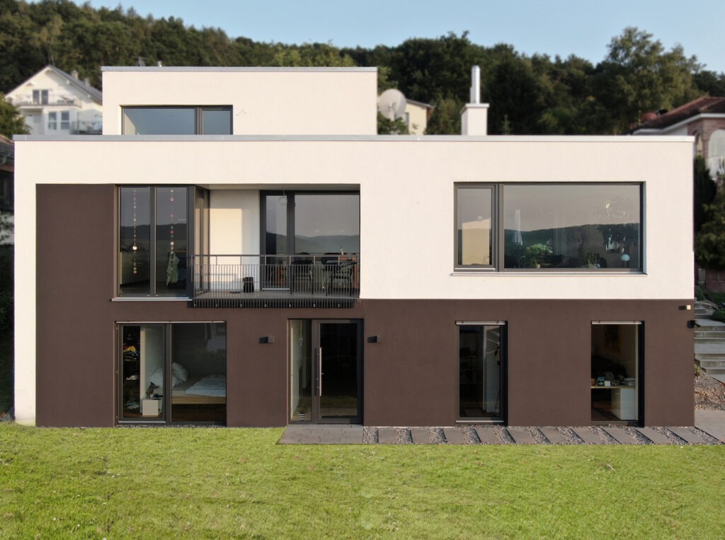 Umbau und Sanierung von Wohnhaus BB in Bad König.